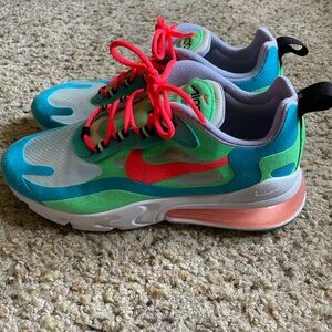 Nike Air 270 React